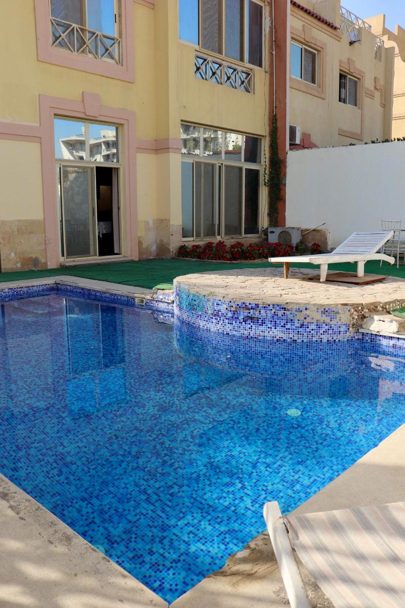 K Boutique Hotel Medspa-Pyramids & Grand Egyptian Museum Ghatati ภายนอก รูปภาพ