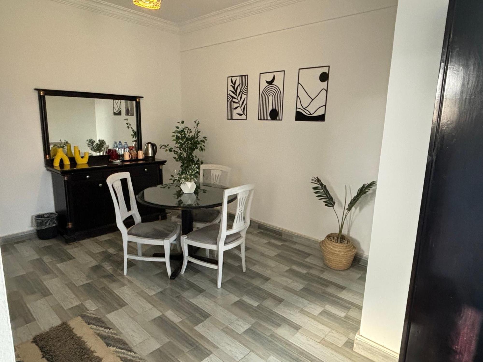 K Boutique Hotel Medspa-Pyramids & Grand Egyptian Museum Ghatati ภายนอก รูปภาพ